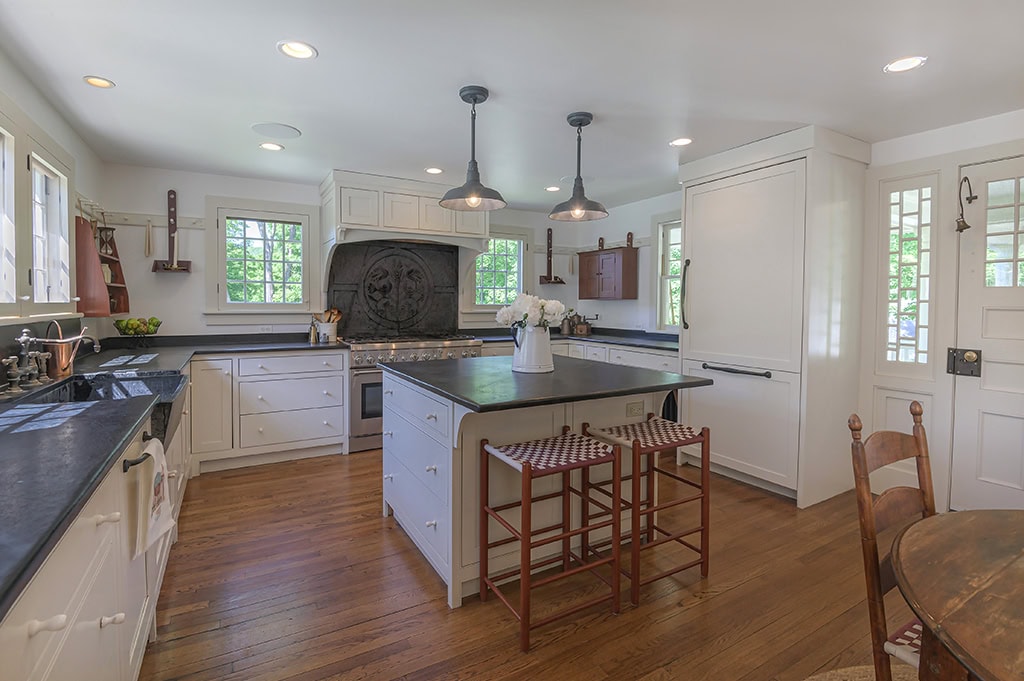 Oak Flooring In Kitchen Image 